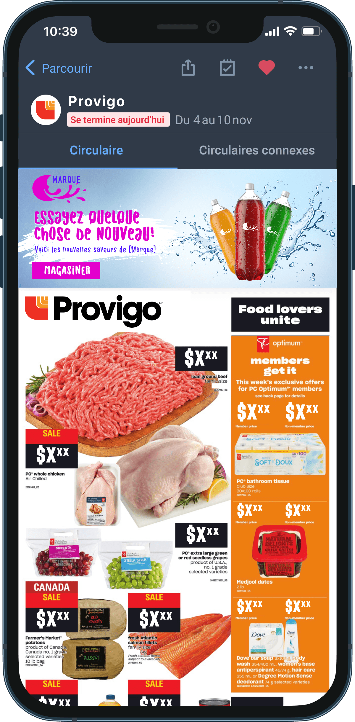 Un écran de téléphone intelligent affiche une circulaire de Loblaws présentant des rabais sur les produits d’épicerie. 